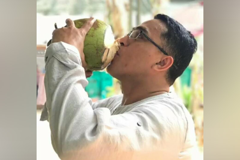 Fresh Coconut Water by Dewi Wulandari, Participant of World Coconut Day 2021 Competition